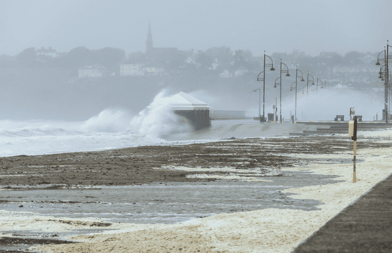 Met Eireann warns of severe gusts with orange warning in place for nine counties Met Eireann warns of severe gusts with orange warning in place for nine counties