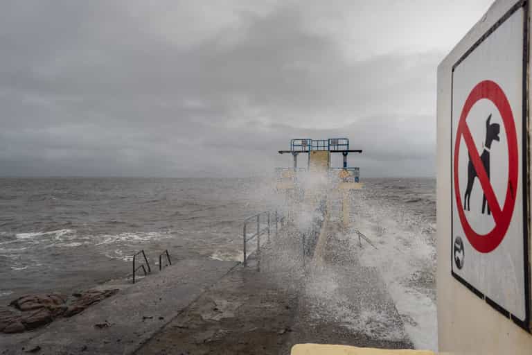 Storm Jorge has already exceeded the status red warning in Galway Storm Jorge has already exceeded the status red warning in Galway