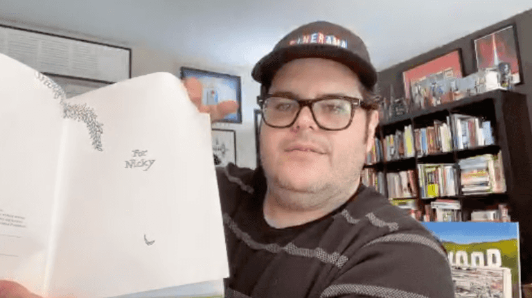 Frozen’s Olaf reading bedtime stories every night on Twitter Frozen’s Olaf reading bedtime stories every night on Twitter