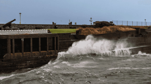 Met Eireann has issued the entire country with a weather advisory until 6pm on Saturday Met Eireann has issued the entire country with a weather advisory until 6pm on Saturday