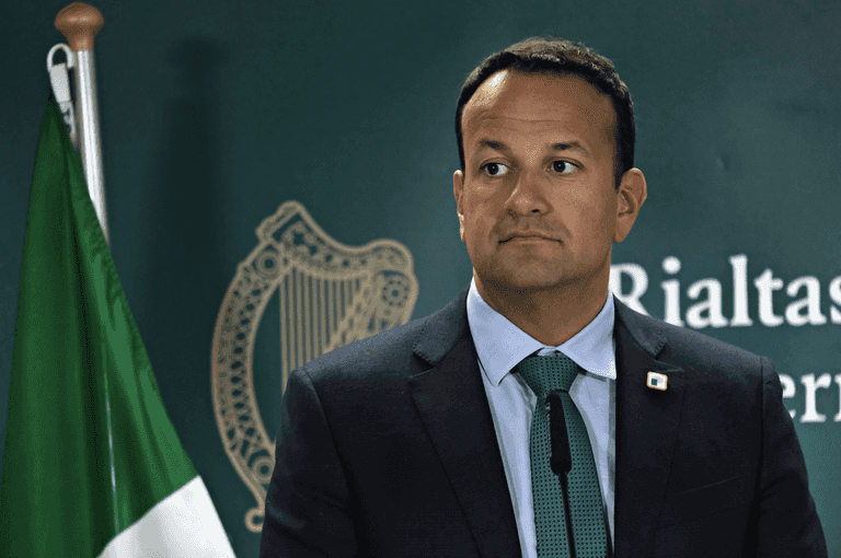 Mandatory quarantine not feasible according to Varadkar Mandatory quarantine not feasible according to Varadkar