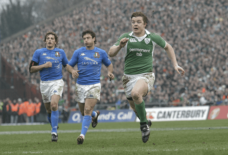 Young fan delighted after Brian O’Driscoll’s reassurance that glasses won’t dash his sporting dreams Young fan delighted after Brian O’Driscoll’s reassurance that glasses won’t dash his sporting dreams