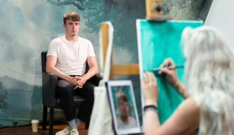 Paul Mescal was on Portrait Artist of the Year last night and he was wearing his famous chain Paul Mescal was on Portrait Artist of the Year last night and he was wearing his famous chain