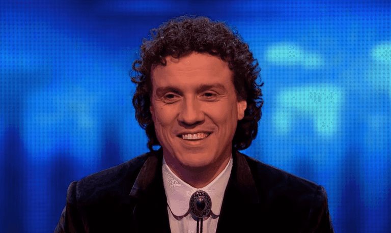 Irish Chaser Darragh ‘The Menace’ Ennis responds to suggestions that he’s been sacked Irish Chaser Darragh ‘The Menace’ Ennis responds to suggestions that he’s been sacked