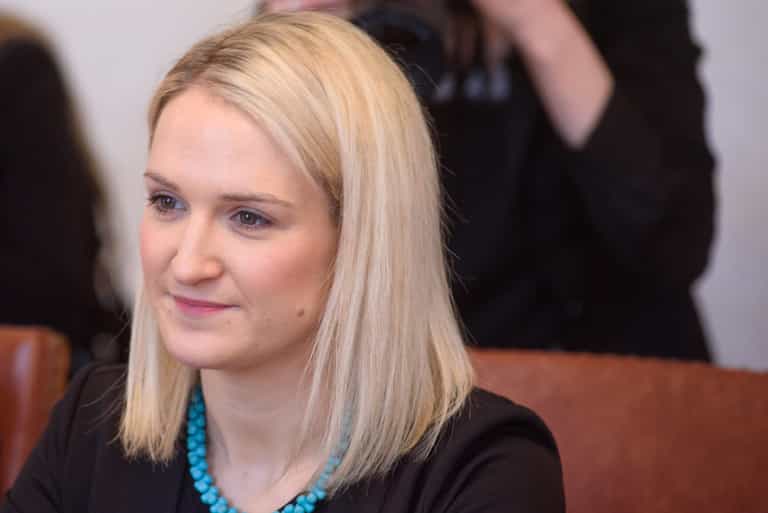 Helen McEntee confirms that she has tested positve for Covid-19 and is isolating Helen McEntee confirms that she has tested positve for Covid-19 and is isolating
