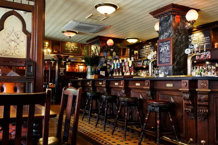 Website allows you to recreate the atmosphere of a busy pub in your home Website allows you to recreate the atmosphere of a busy pub in your home