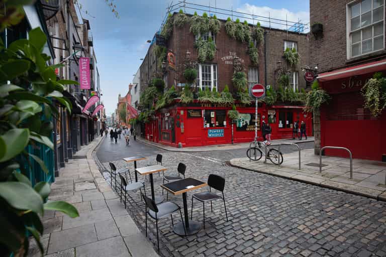 Minister hints at return of outdoor dining as early as next month Minister hints at return of outdoor dining as early as next month