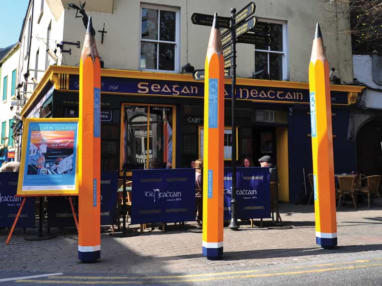 ‘We have you on camera’ Two eight-foot tall pencils stolen outside Galway bar ‘We have you on camera’ Two eight-foot tall pencils stolen outside Galway bar
