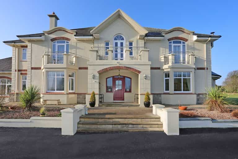 Niall Horan’s Mullingar Mansion is up for sale Niall Horan’s Mullingar Mansion is up for sale
