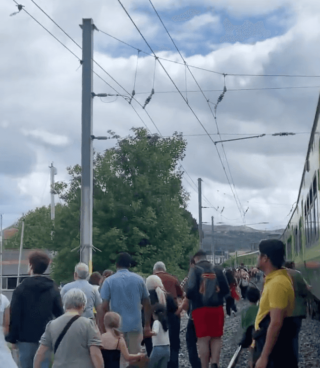 Iarnród Éireann Chief Executive apologises for ‘delay, upset and distress’ caused by Bray train incident Iarnród Éireann Chief Executive apologises for ‘delay, upset and distress’ caused by Bray train incident