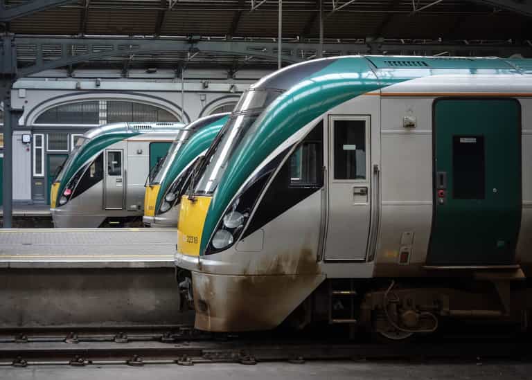 ‘Which one of yous was this?’ American tourists run afoul of Irish train etiquette ‘Which one of yous was this?’ American tourists run afoul of Irish train etiquette