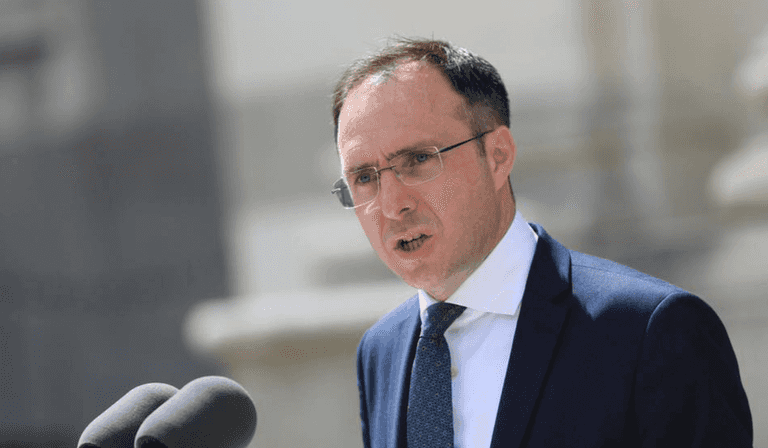 Robert Troy ‘will not apologise for being a landlord’ – Irish Twitter reacts Robert Troy ‘will not apologise for being a landlord’ – Irish Twitter reacts