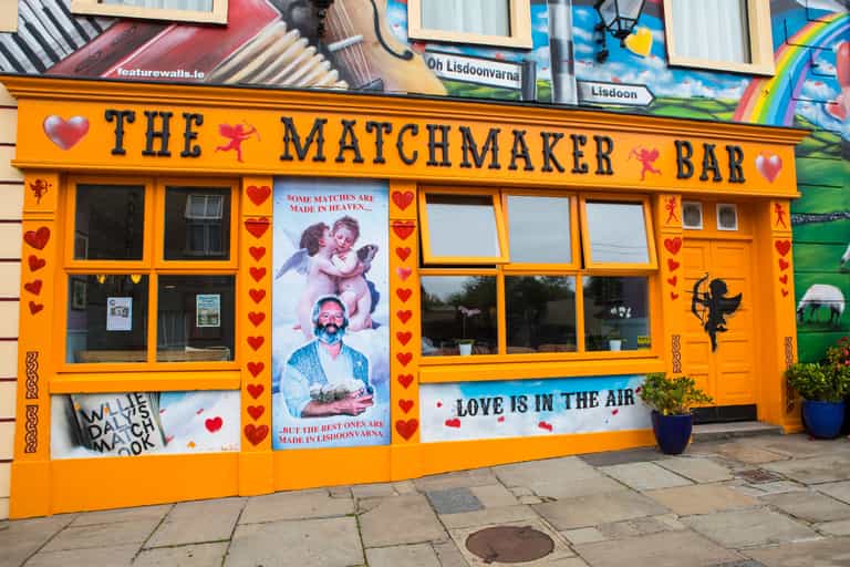 Couple spotted having sex in public during Lisdoonvarna matchmaking festival Couple spotted having sex in public during Lisdoonvarna matchmaking festival