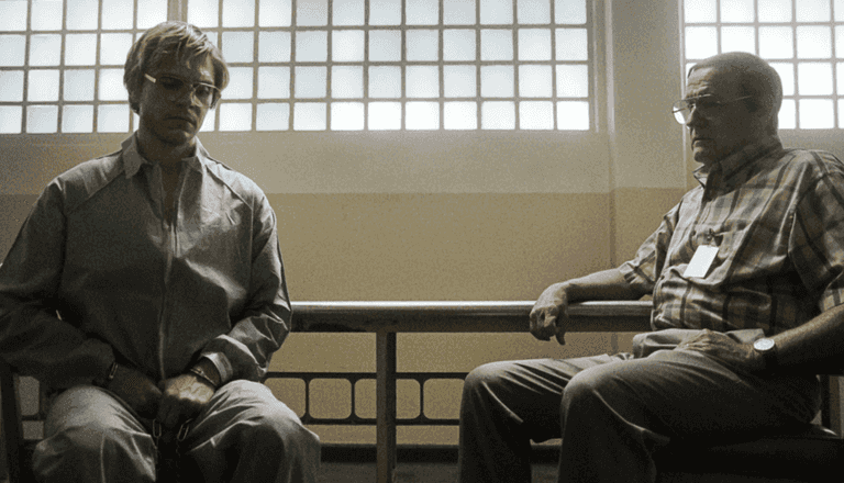 Jeffrey Dahmer’s dad considering suing Netflix for glamourising murders Jeffrey Dahmer’s dad considering suing Netflix for glamourising murders