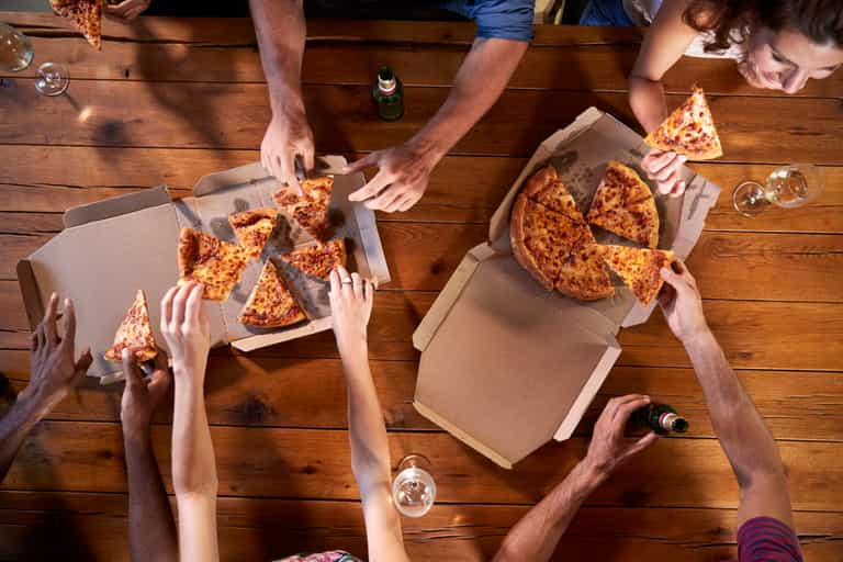 Irish people’s average monthly spend on takeaway has been revealed Irish people’s average monthly spend on takeaway has been revealed