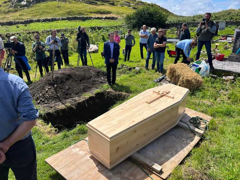 Skulls stolen from Inishbofin in 1890 returned home for burial Skulls stolen from Inishbofin in 1890 returned home for burial