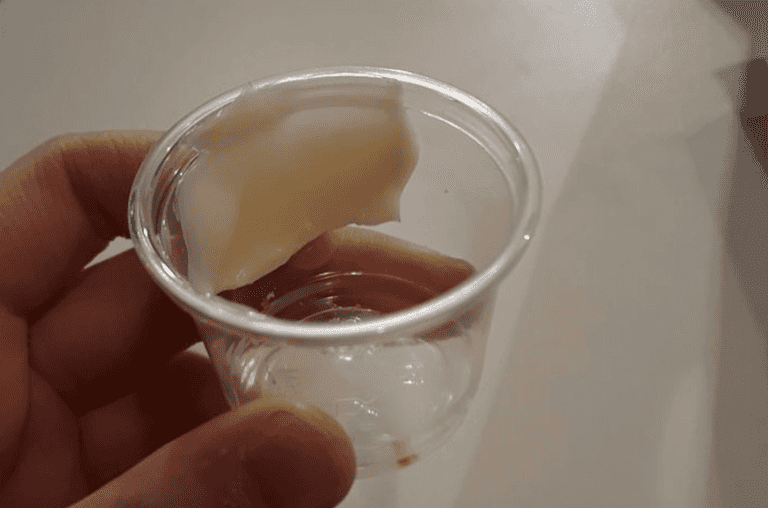 One Wicklow deli gave a customer the stingiest serving of mayo possible and you can’t help but laugh One Wicklow deli gave a customer the stingiest serving of mayo possible and you can’t help but laugh