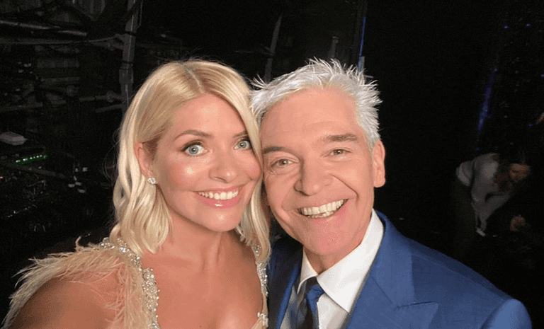 Holly Willoughby leads suppport for Phillip Schofield’s coming out Holly Willoughby leads suppport for Phillip Schofield’s coming out