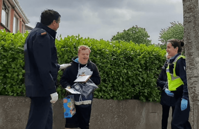 Gardaí pay Philip a birthday visit after Robbie Keane’s call for birthday cards Gardaí pay Philip a birthday visit after Robbie Keane’s call for birthday cards