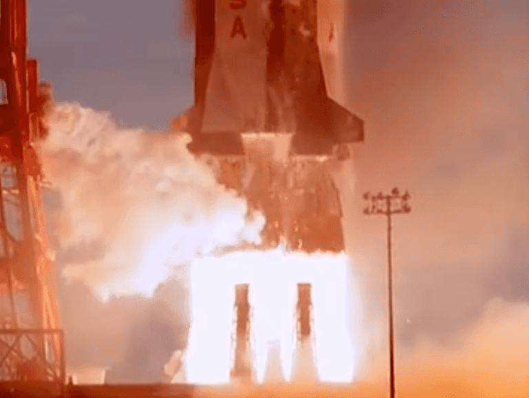 What time will the historic SpaceX shuttle be visible tonight? All you need to know What time will the historic SpaceX shuttle be visible tonight? All you need to know