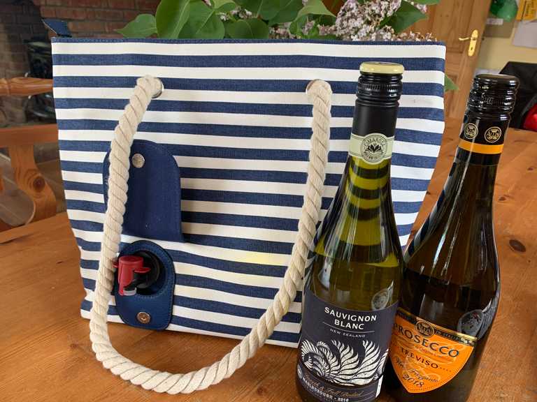 Lidl selling purses that double as wine coolers next week and they’re hella cool Lidl selling purses that double as wine coolers next week and they’re hella cool