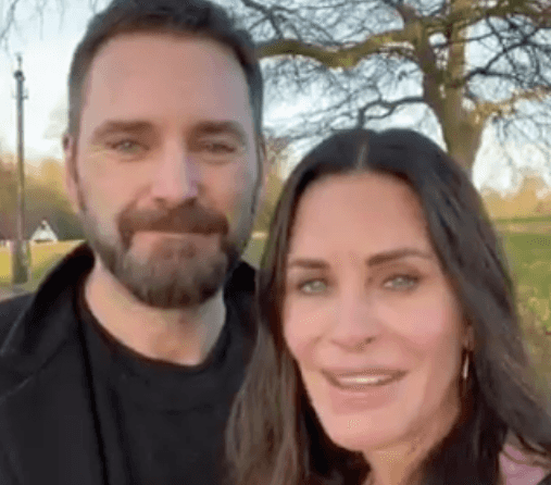 WATCH: Courteney Cox sends thanks to Irish community group after reuniting with husband WATCH: Courteney Cox sends thanks to Irish community group after reuniting with husband