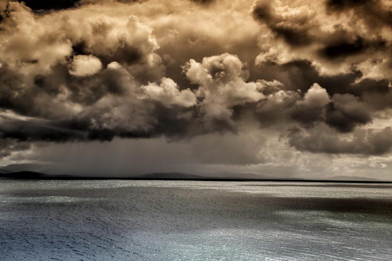 It was nice knowing ya, summer – Thunderstorm warning issued for the entire country It was nice knowing ya, summer – Thunderstorm warning issued for the entire country