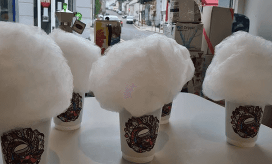 This Cork café is serving candy floss topped beverages and we’re amazed This Cork café is serving candy floss topped beverages and we’re amazed