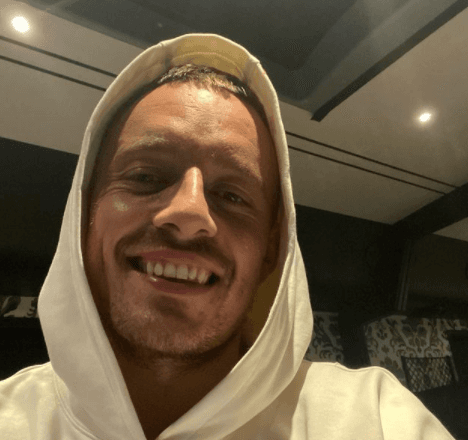 We’re all in our feels watching this Dermot Kennedy live performance We’re all in our feels watching this Dermot Kennedy live performance