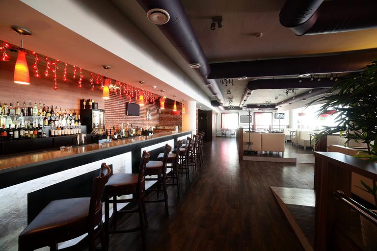 Hotel bars will now also have to close at midnight, following Government accouncement Hotel bars will now also have to close at midnight, following Government accouncement