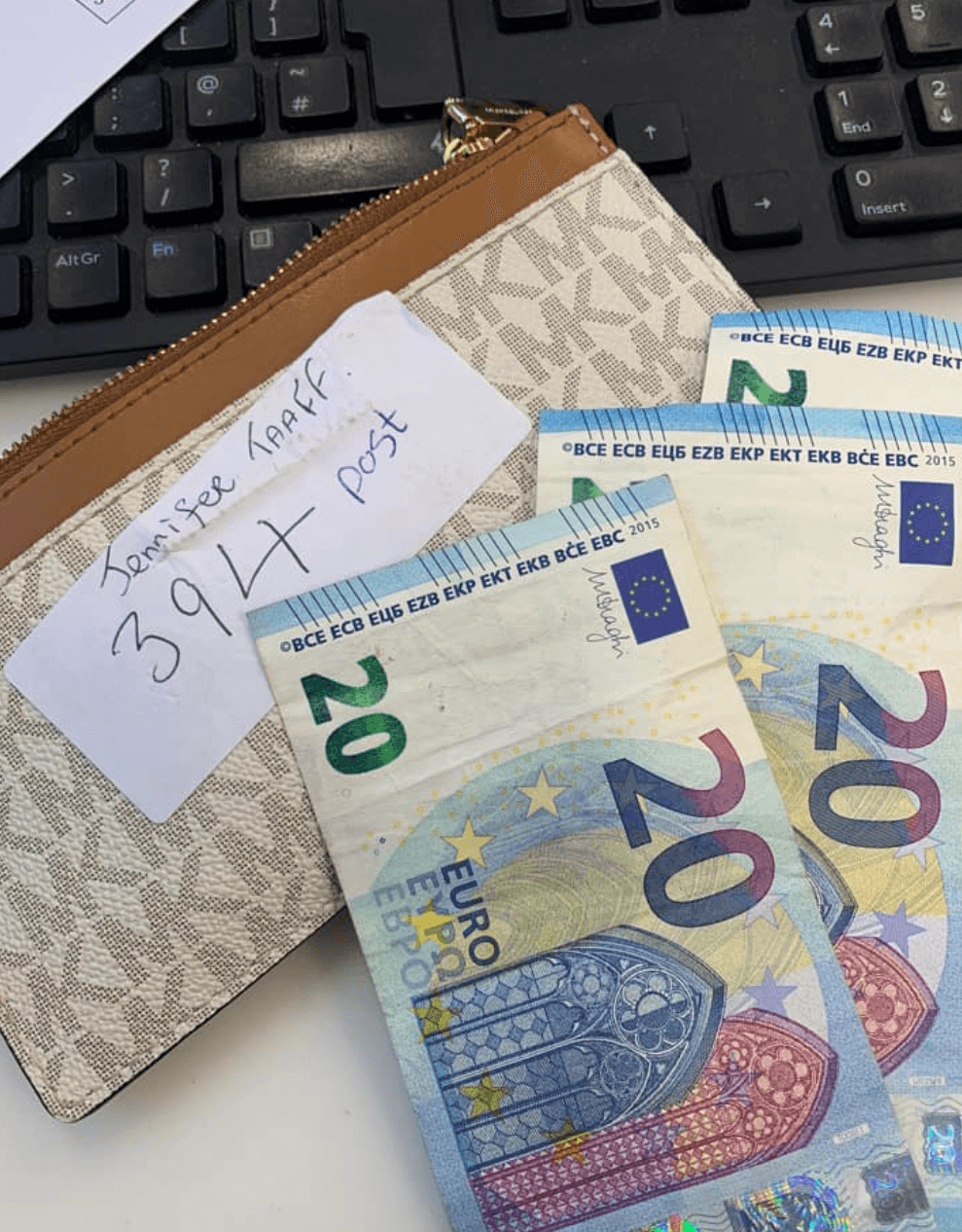 EP attendee is reunited with her purse (and the cash inside) after festival