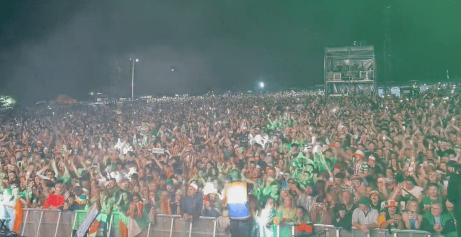 Wolfe Tones gig generates controversy with ‘Celtic Symphony’ at Belfast Féile