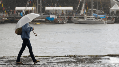 Met Éireann hits four counties with Yellow Warning ahead of Halloween Met Éireann hits four counties with Yellow Warning ahead of Halloween